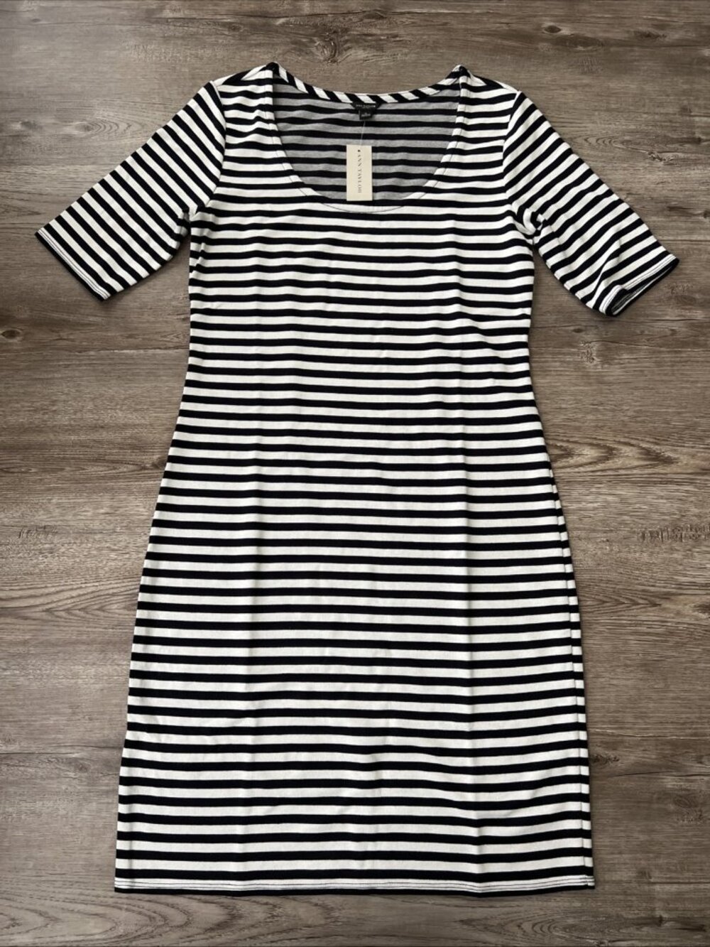 Ann Taylor Striped Shift Dress Womens S Black White Half Sleeve Stretch NWT
